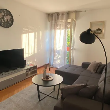 Niko - Self Check - In Apartamento *