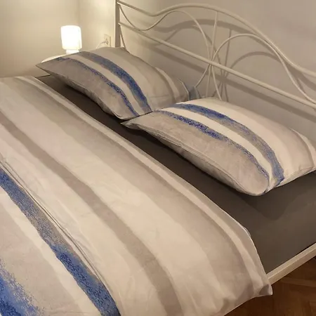 Niko - Self Check - In